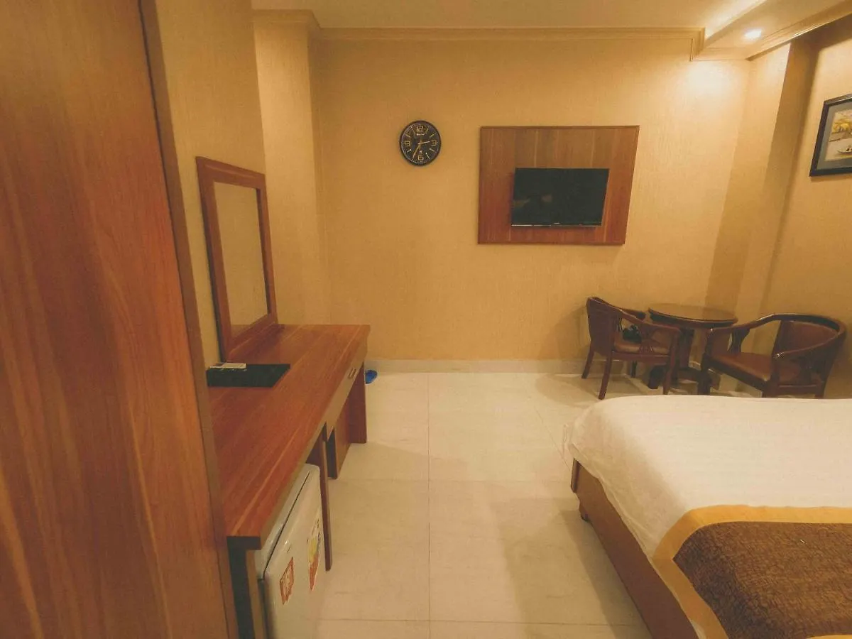 Huong Mai Ga Sai Gon Hotel Ho Chi Minh City 2*,  Vietnam